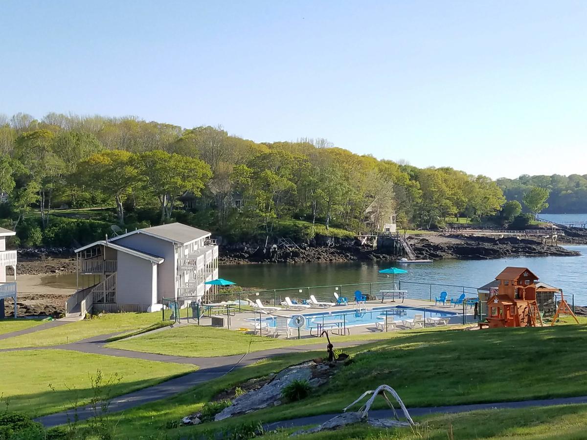 Smugglers Cove Inn Dayville Zewnętrze zdjęcie