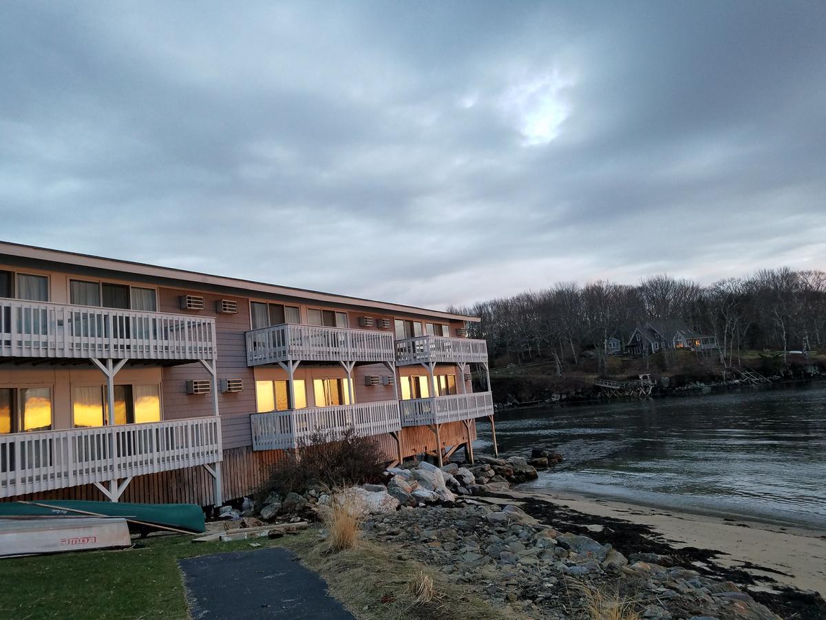 Smugglers Cove Inn Dayville Zewnętrze zdjęcie
