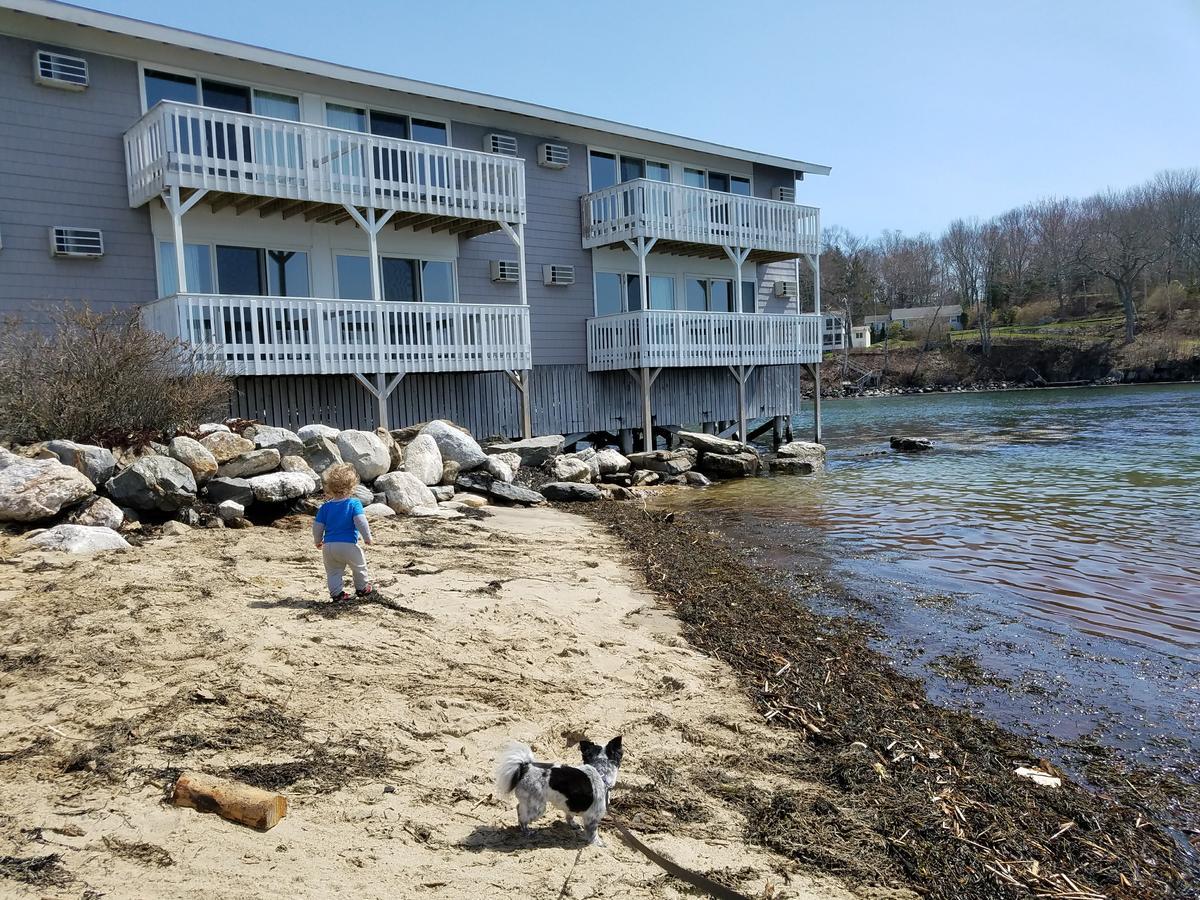 Smugglers Cove Inn Dayville Zewnętrze zdjęcie