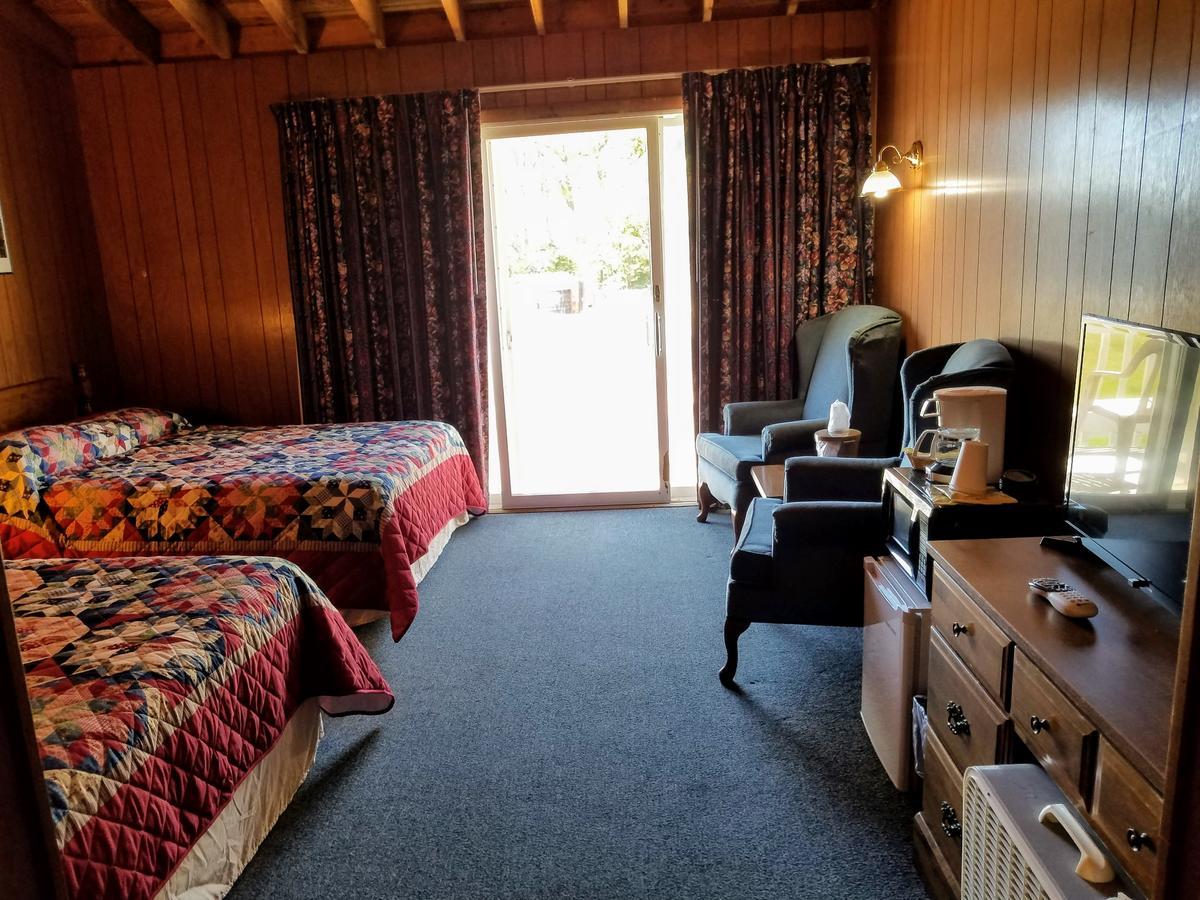 Smugglers Cove Inn Dayville Zewnętrze zdjęcie