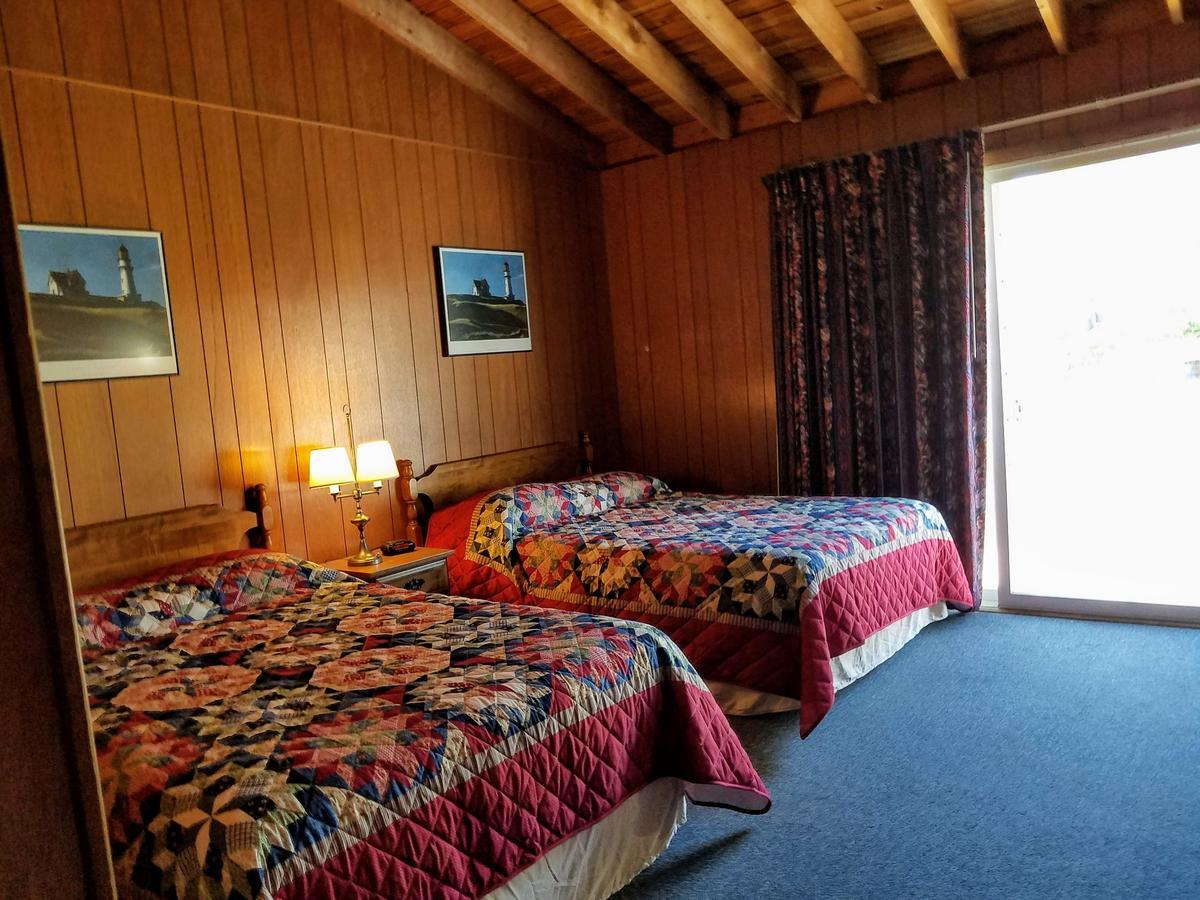 Smugglers Cove Inn Dayville Zewnętrze zdjęcie